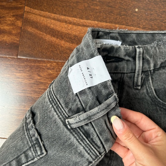 Good American 90’s Jeans - Picture 6 of 6
